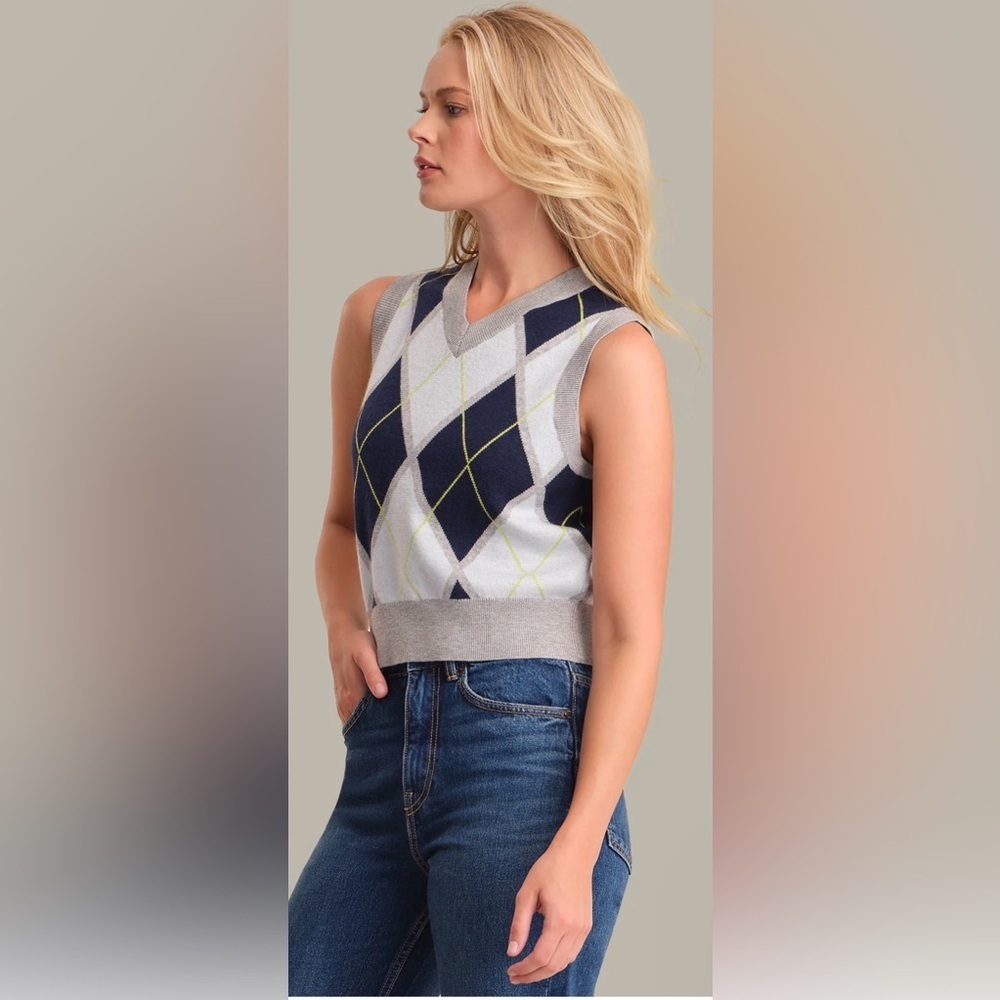 ESTELLE argyle high v-neck cropped vest NWOT grey mist heather multi